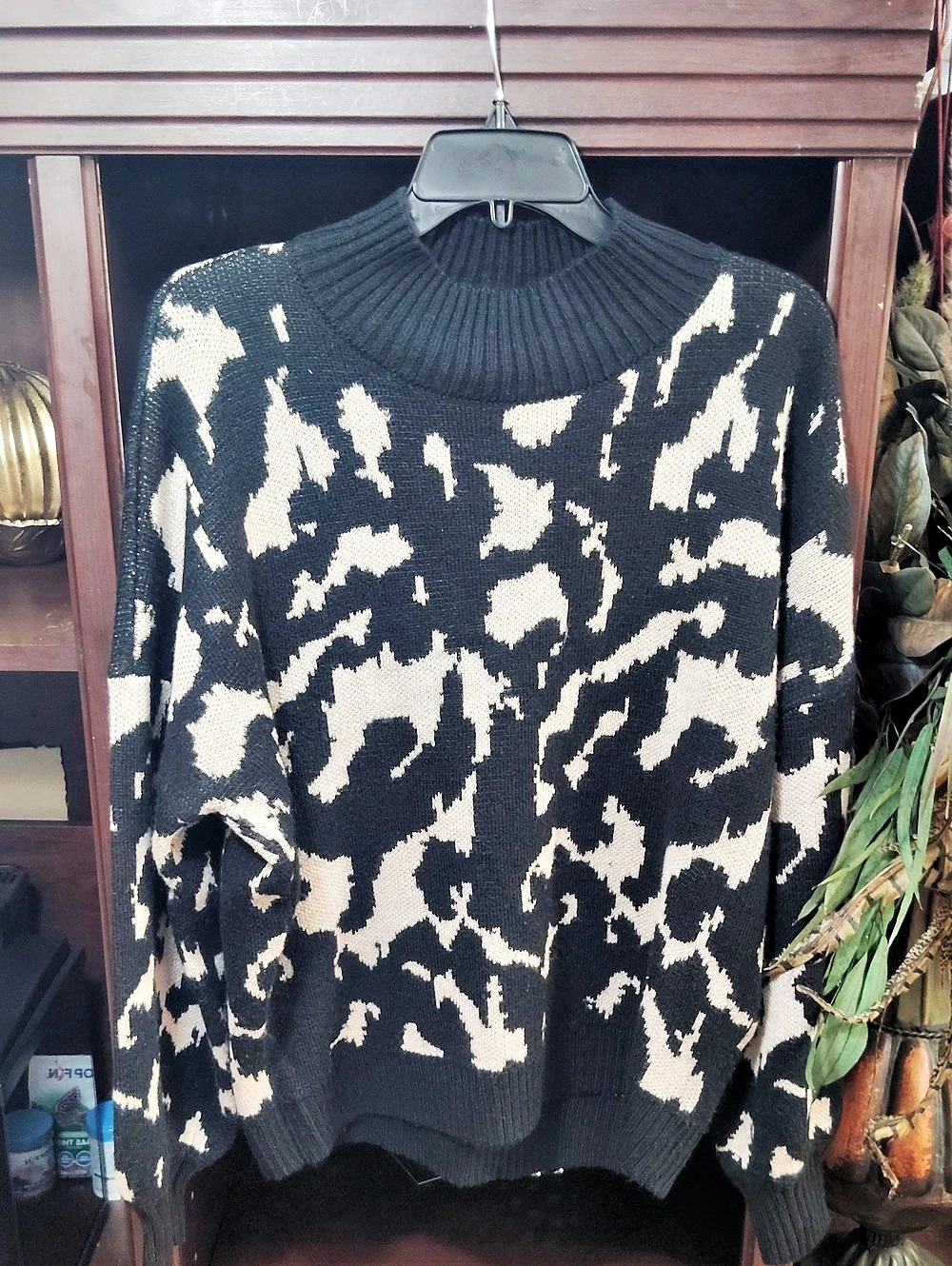 New Directions Animal Print Turtleneck Sweater in Black & White Size XL